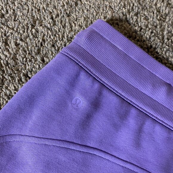 Lululemon Size 14 Scuba High Rise Short 5" Dark Lavender Purple - Picture 4 of 7
